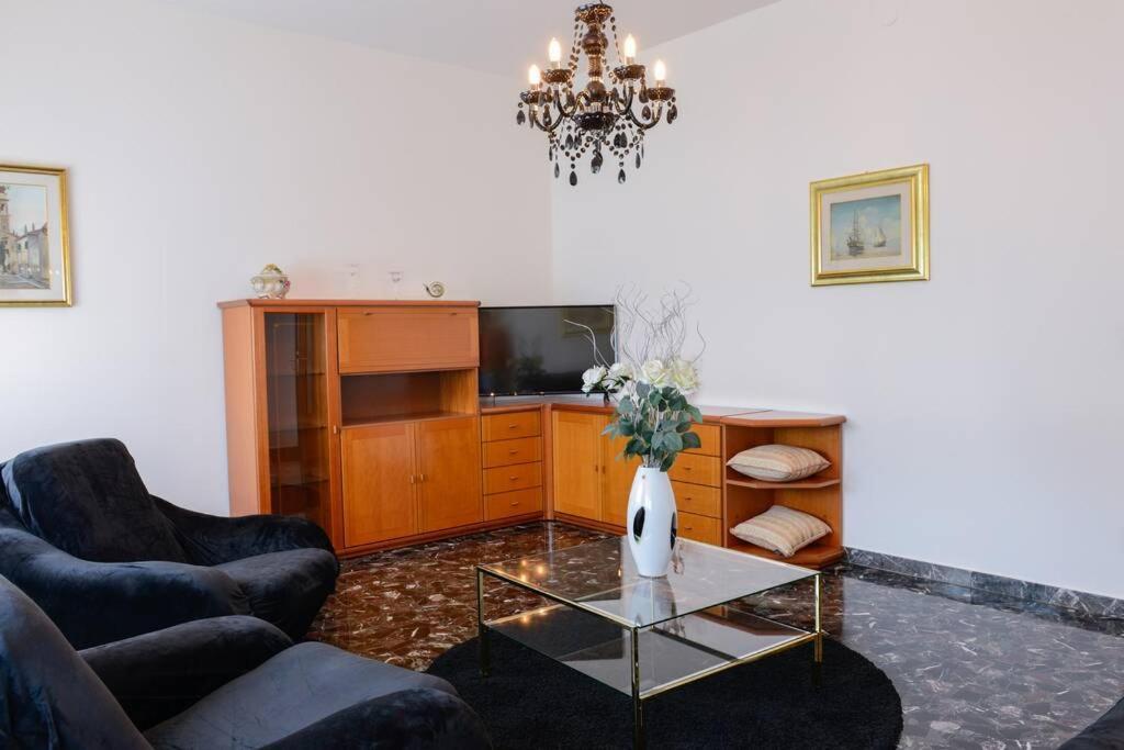 Villa Viola-Comoda villetta a Caprino Veronese Esterno foto